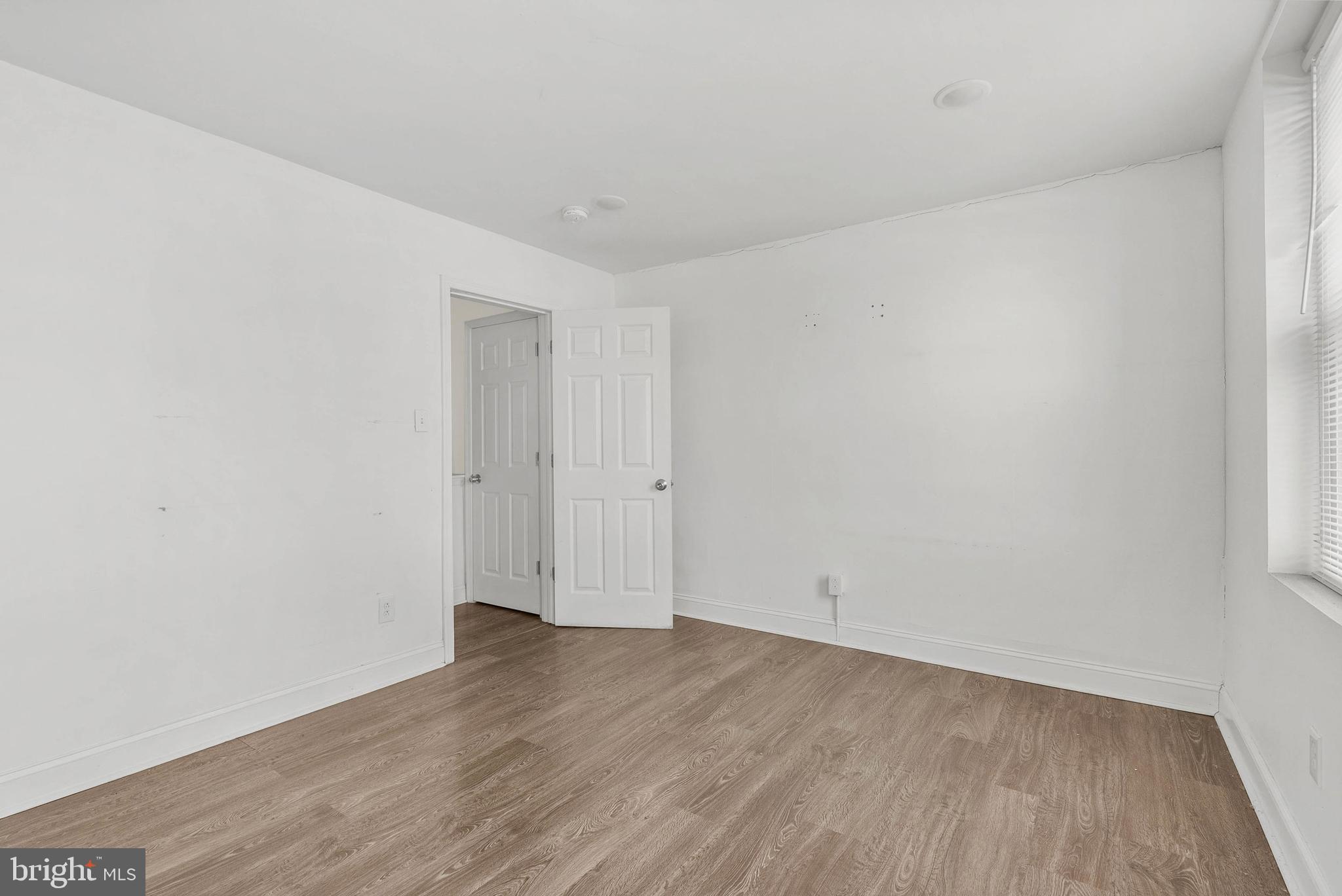 1652 S LECOUNT STREET