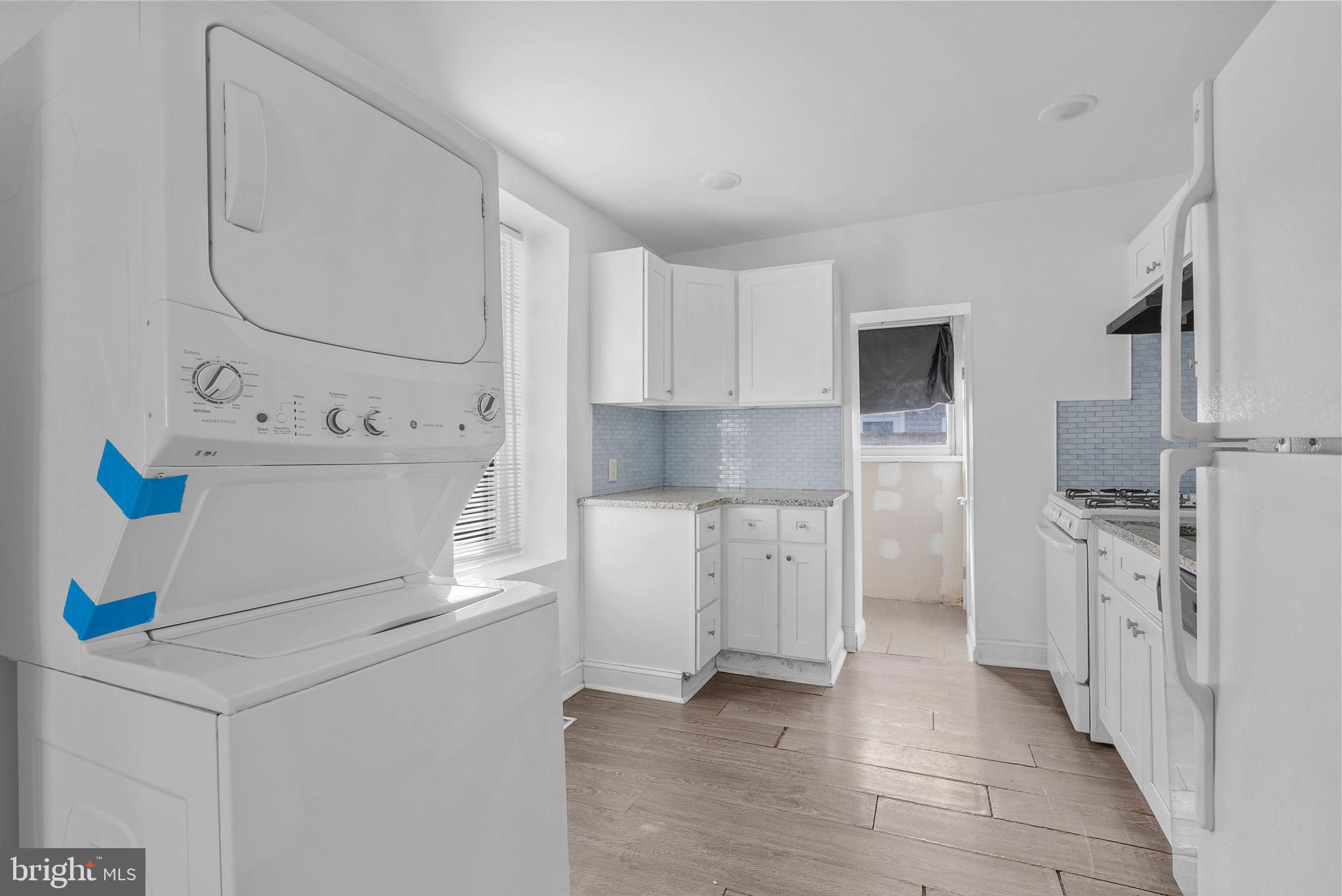 1652 S LECOUNT STREET