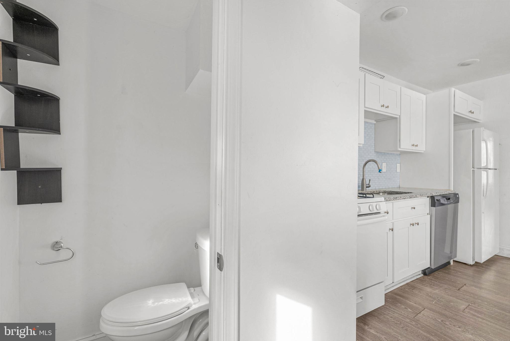 1652 S LECOUNT STREET