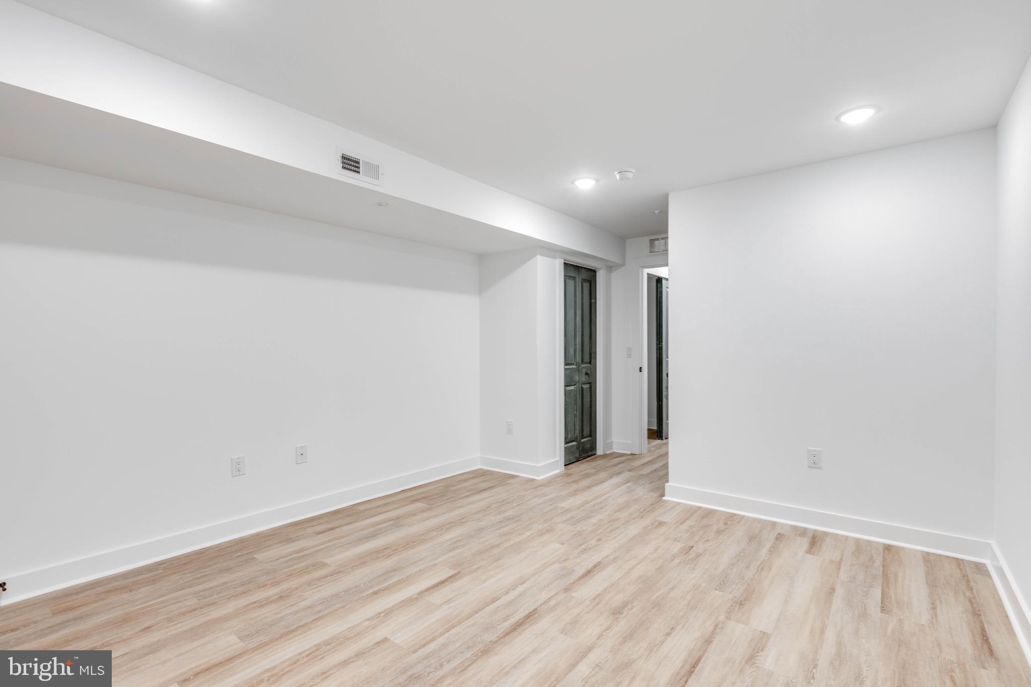 2348 N PARK AVENUE 1