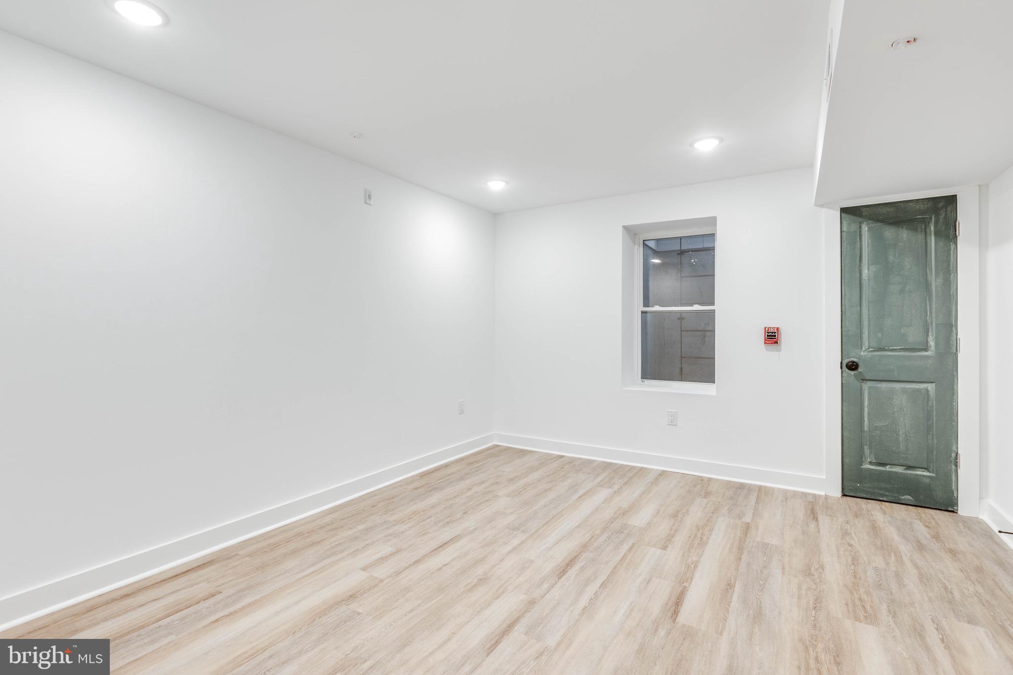 2348 N PARK AVENUE 1