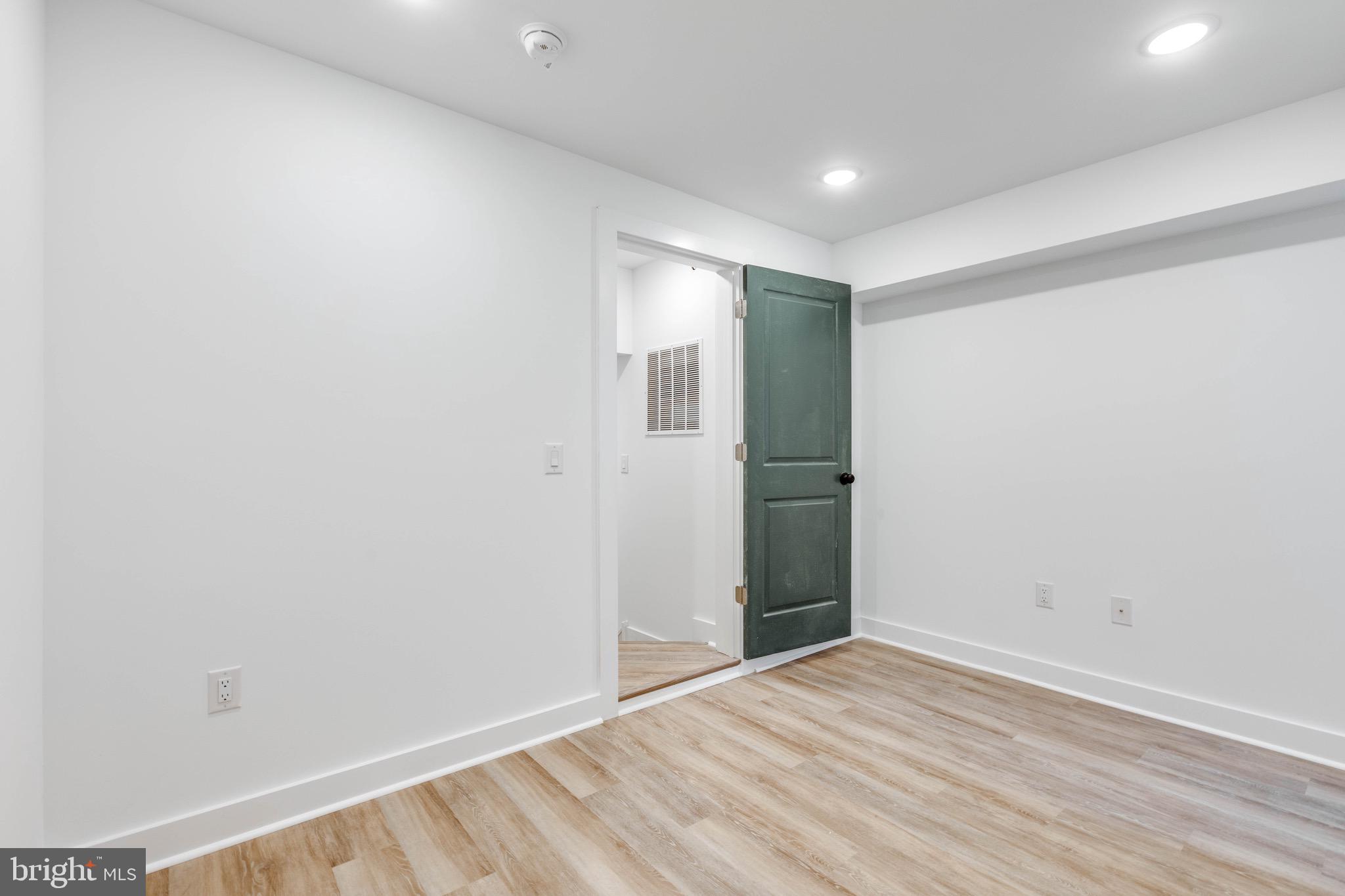 2348 N PARK AVENUE 1