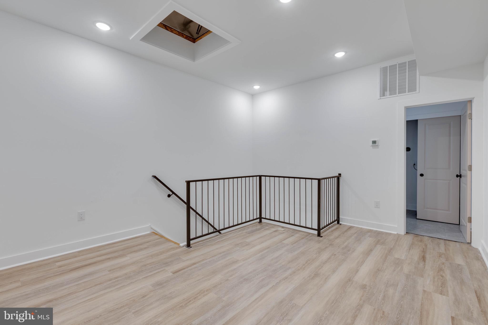 3842 FAIRMOUNT AVENUE 3