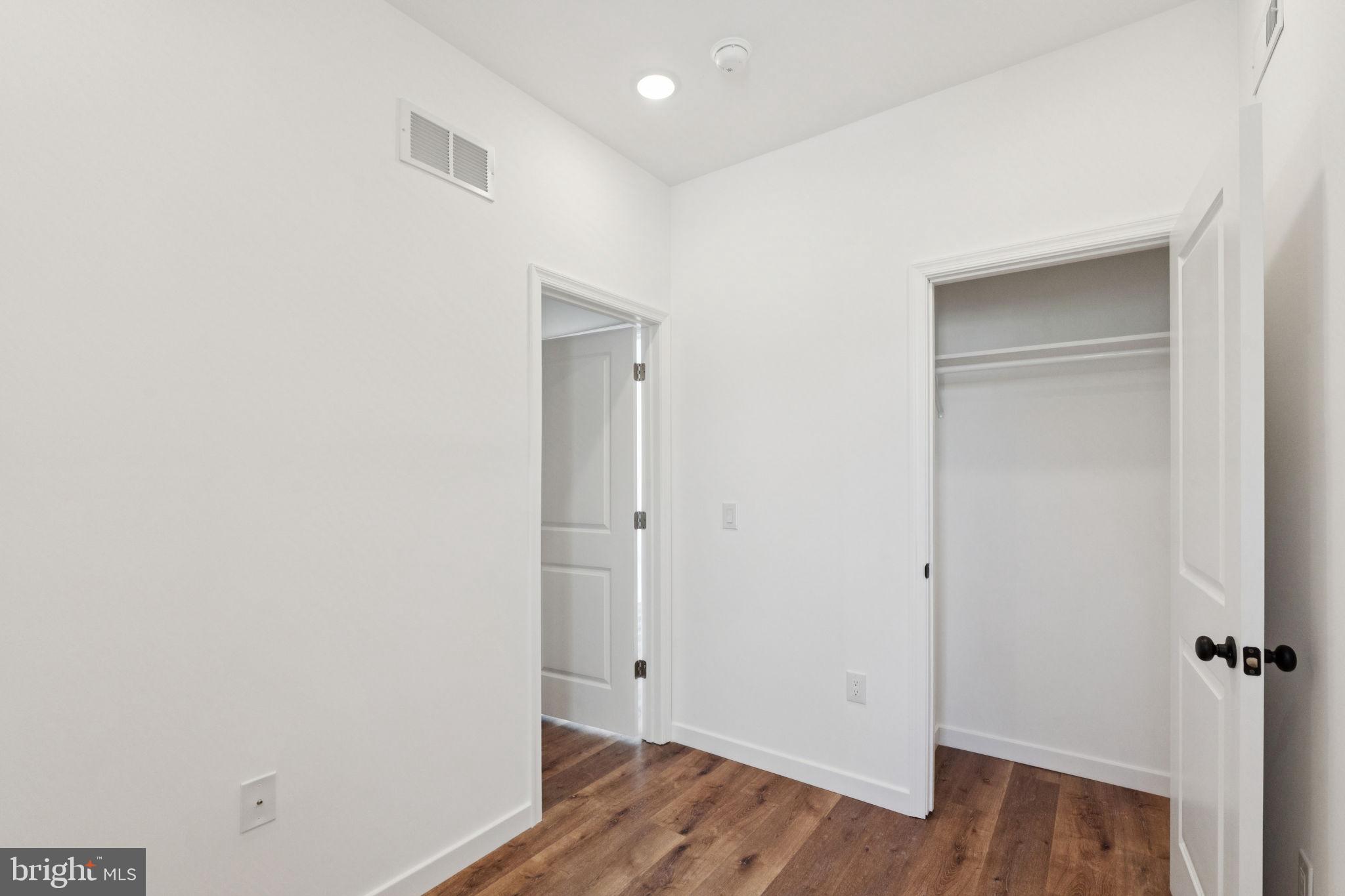 1125 W CUMBERLAND STREET 1