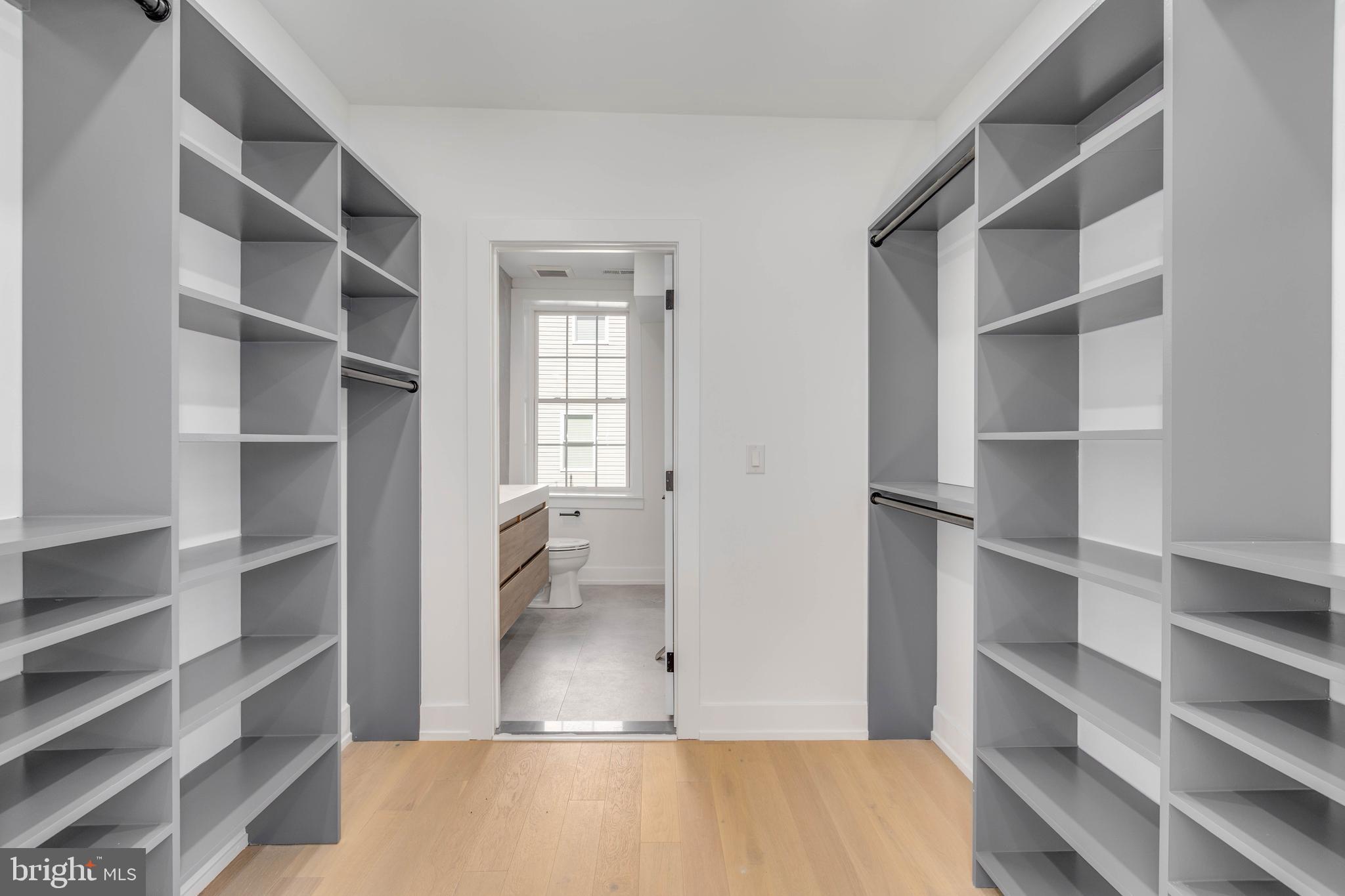 2139 BAINBRIDGE STREET