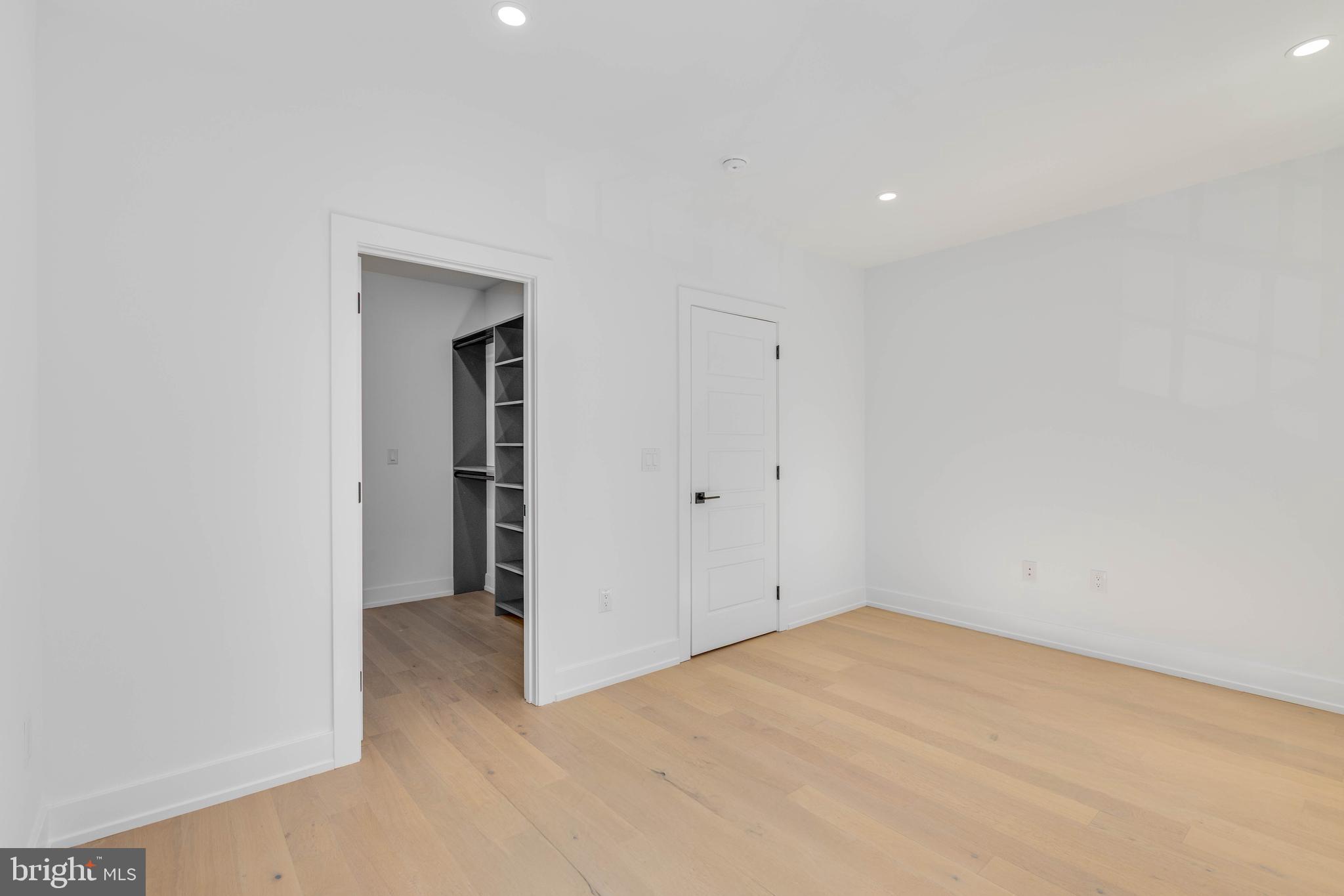 2139 BAINBRIDGE STREET