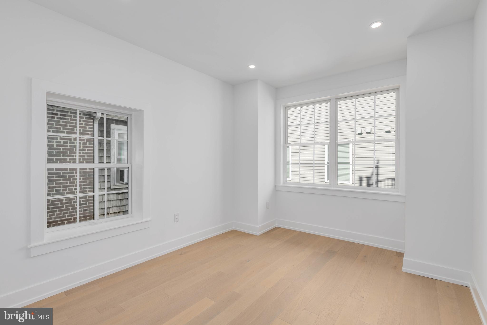 2139 BAINBRIDGE STREET