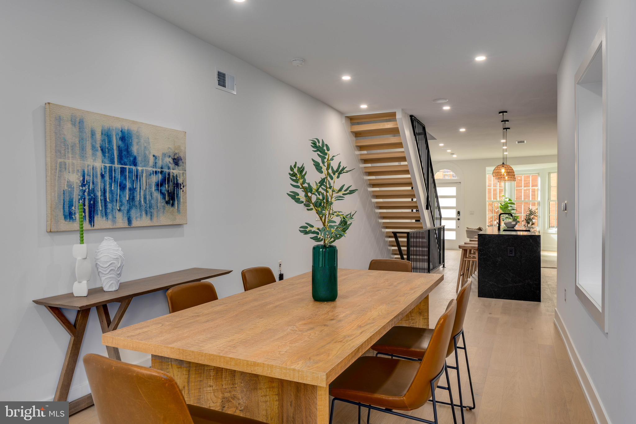 2139 BAINBRIDGE STREET