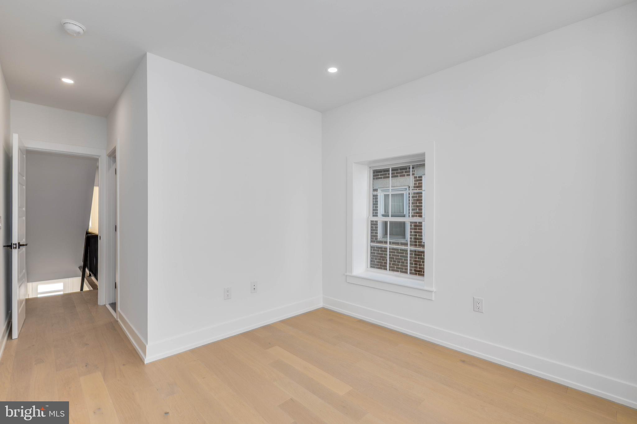 2139 BAINBRIDGE STREET