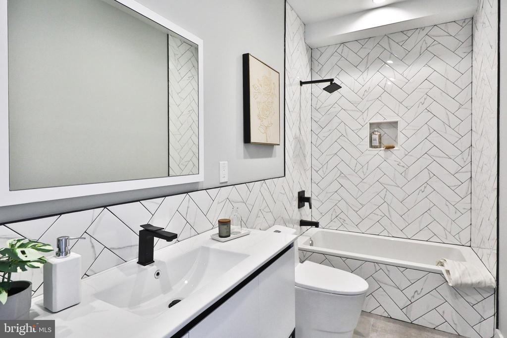 1612 CAMBRIDGE STREET UNIT 205