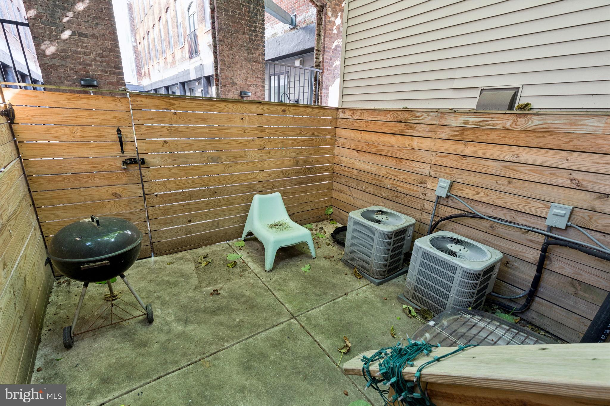 2432 JASPER STREET 1