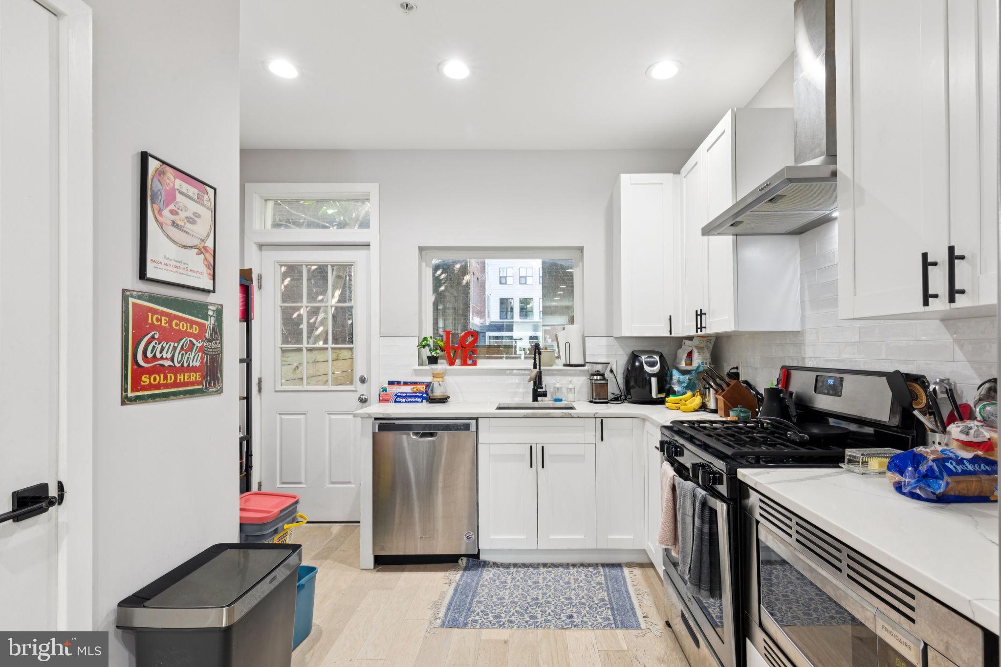 2432 JASPER STREET 1