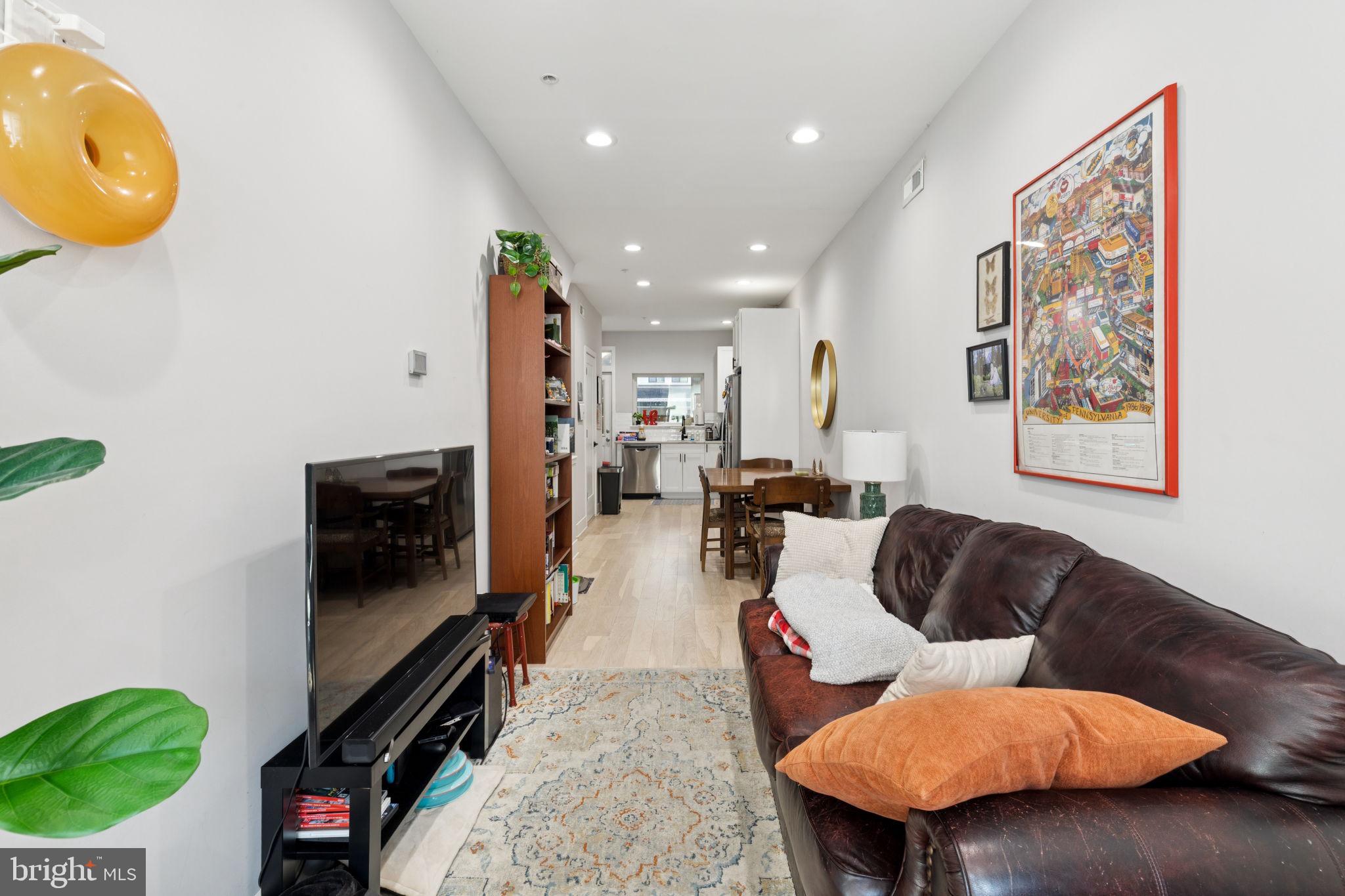 2432 JASPER STREET 1