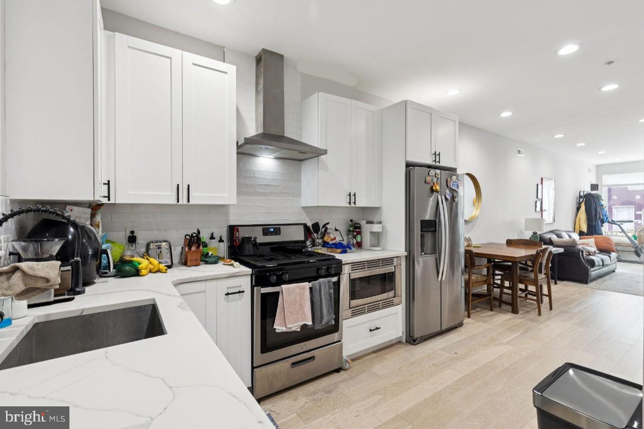 2432 JASPER STREET 1