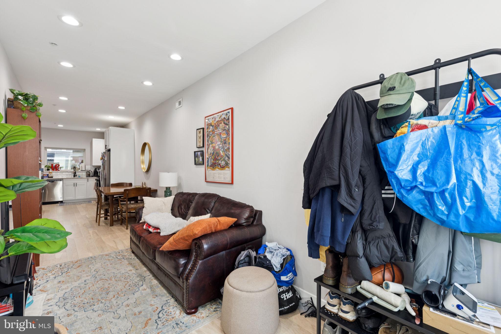 2432 JASPER STREET 1