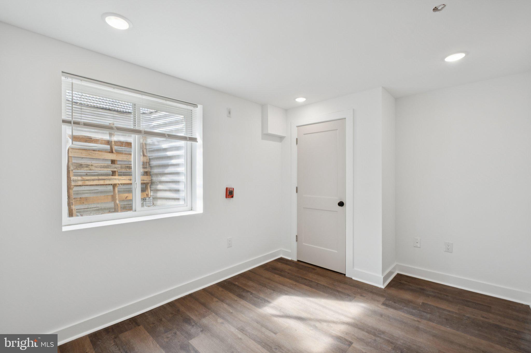 4237 MANTUA AVENUE 1