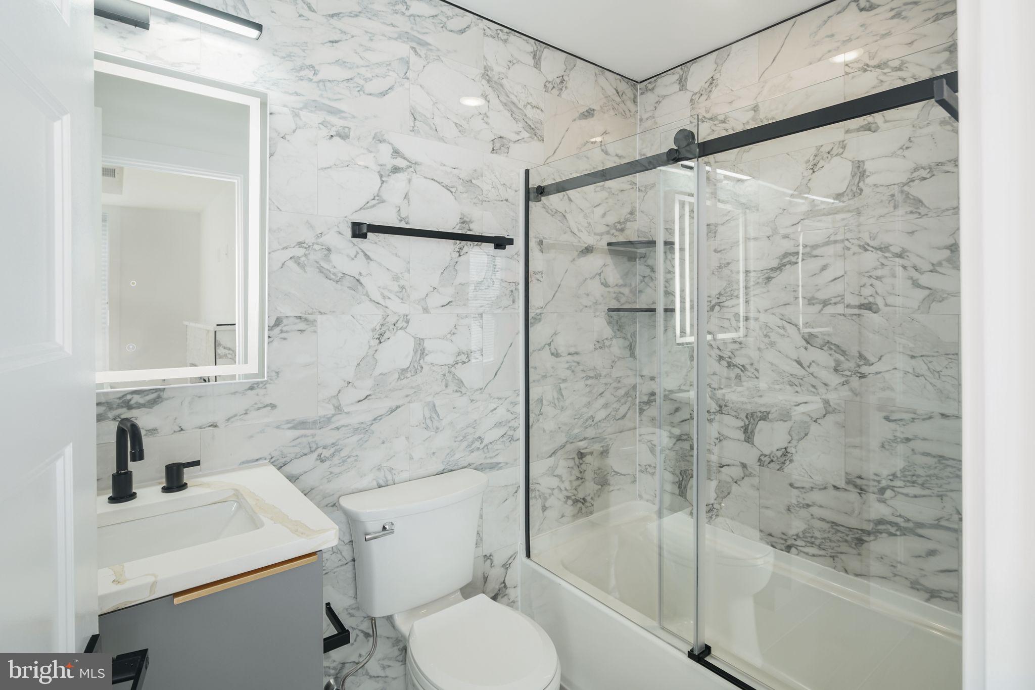 2000 N FRONT STREET 9