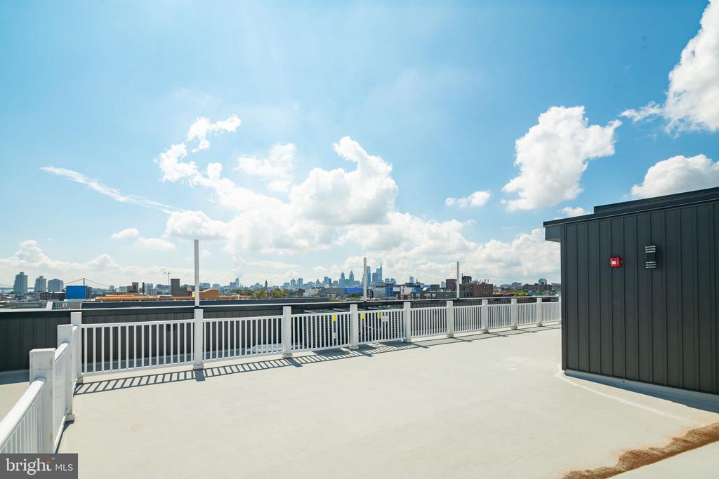 2000 N FRONT STREET 9