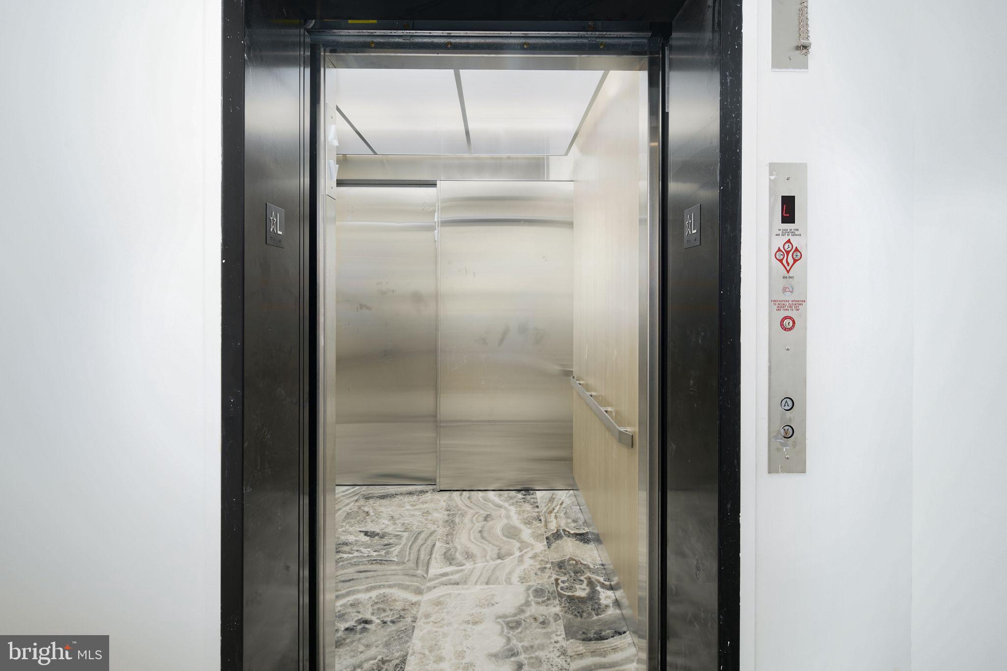 2000 N FRONT STREET 9