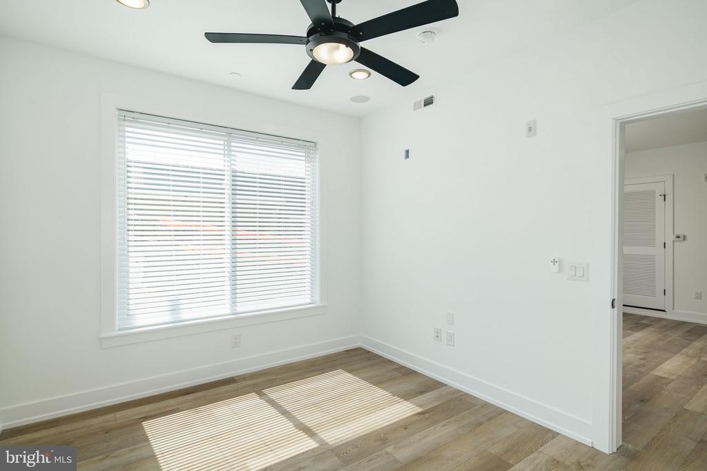 2000 N FRONT STREET 9