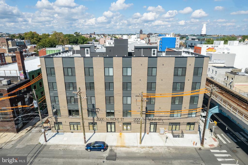 2000 N FRONT STREET 9