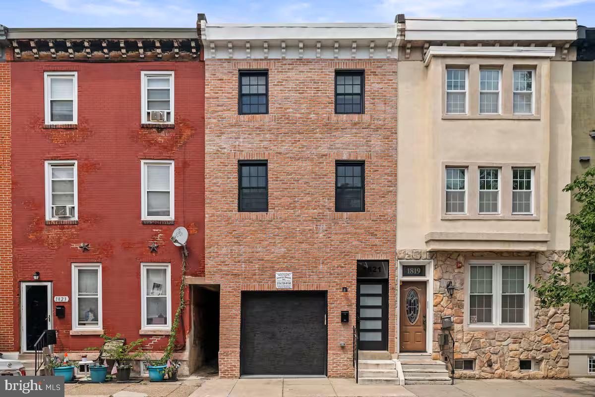 1821 CHRISTIAN STREET