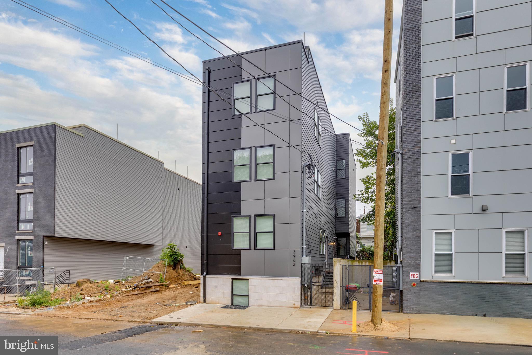 3962 PARRISH STREET 2