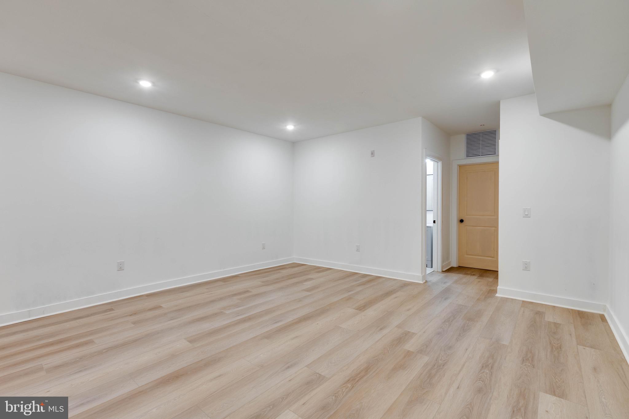 3962 PARRISH STREET 2