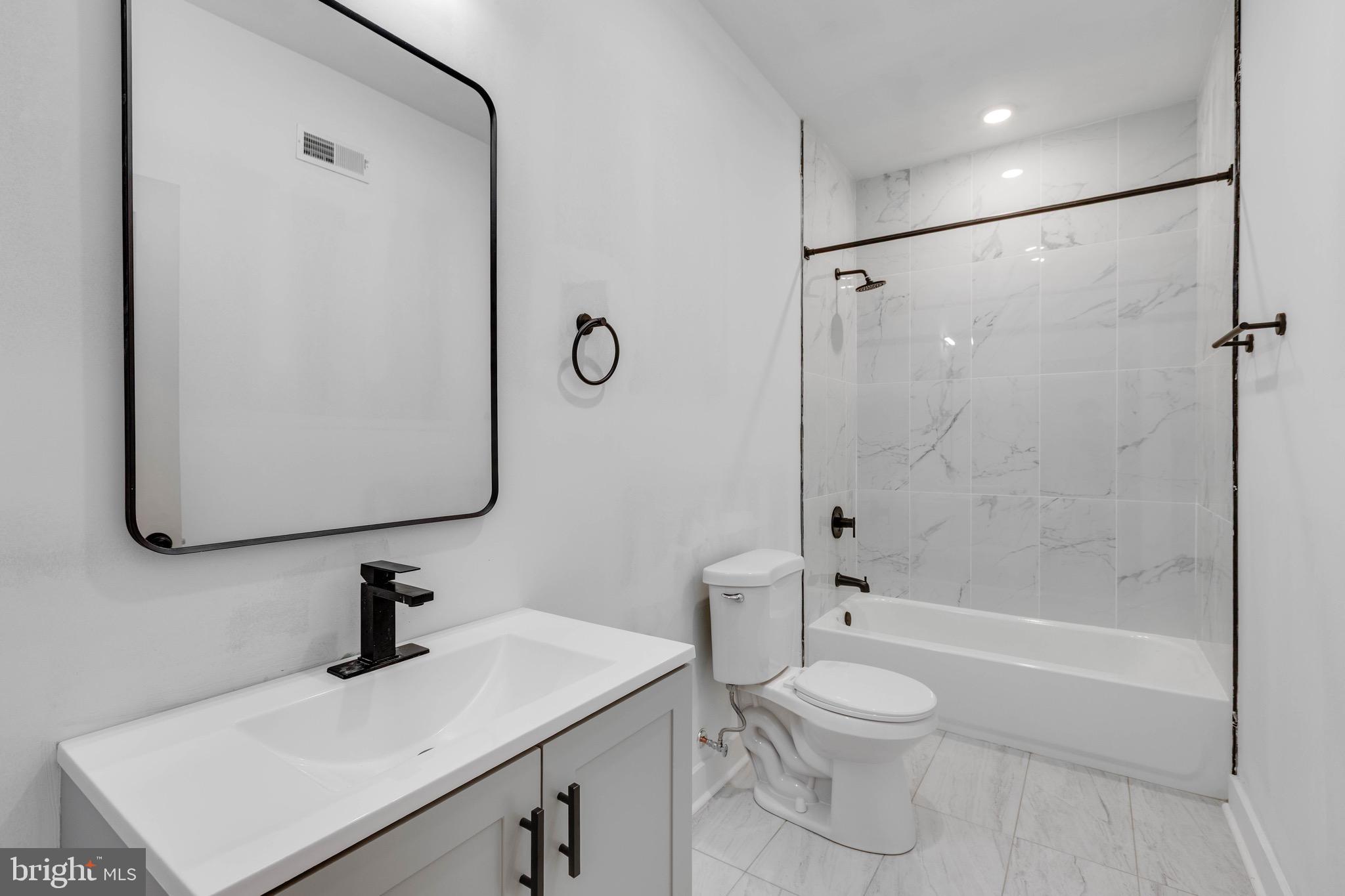 3962 PARRISH STREET 2