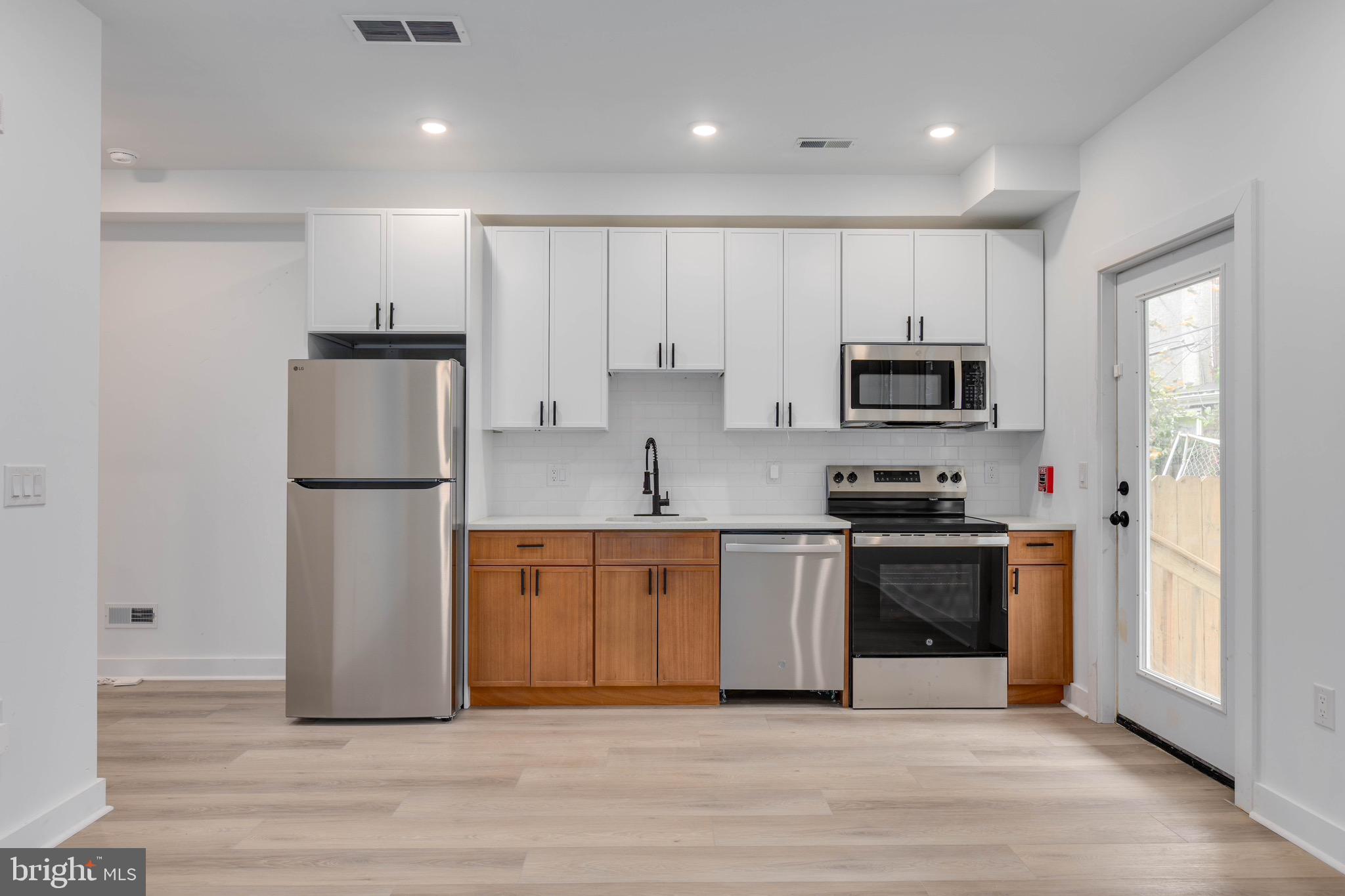 3962 PARRISH STREET 2