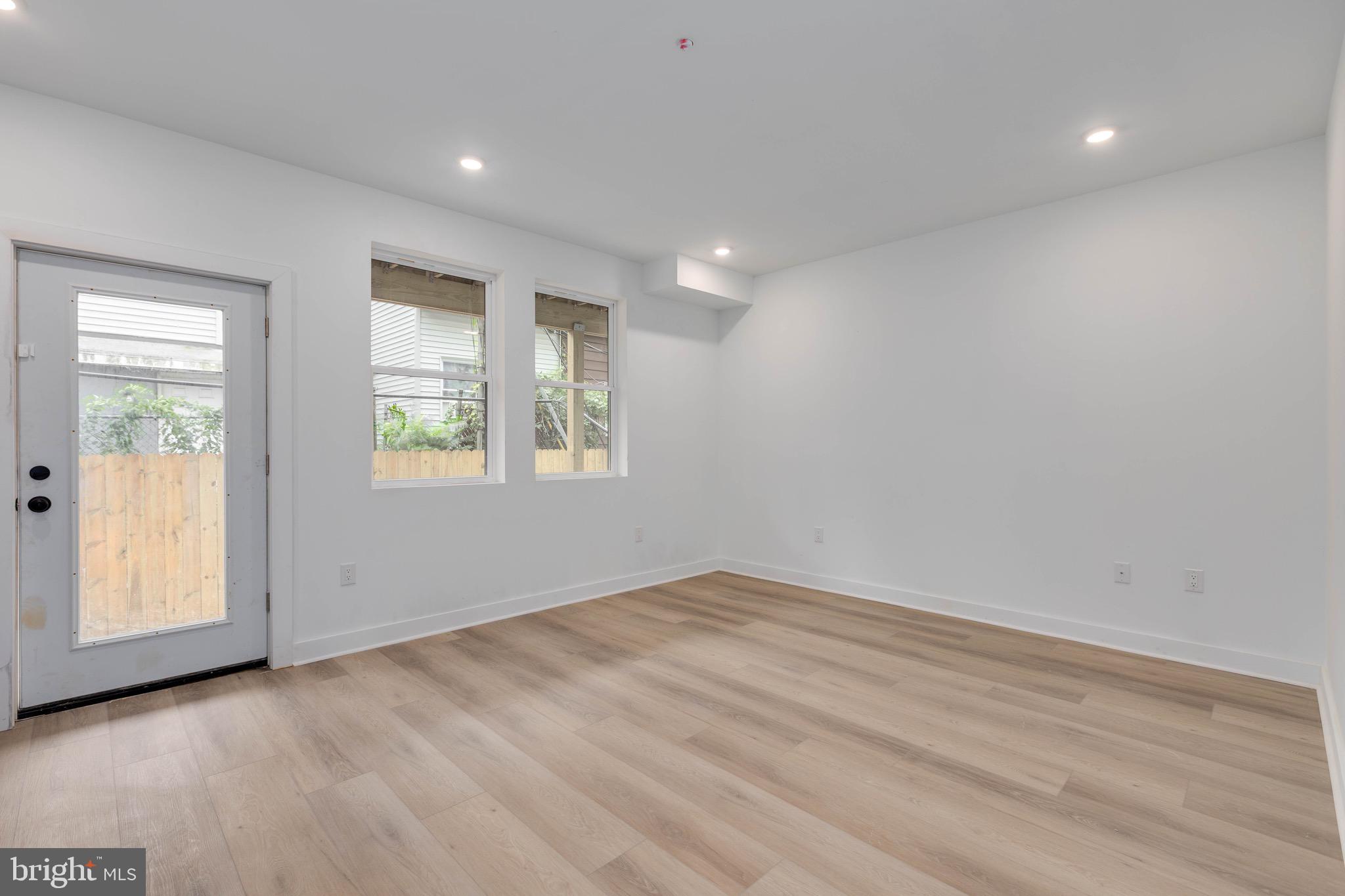 3962 PARRISH STREET 2