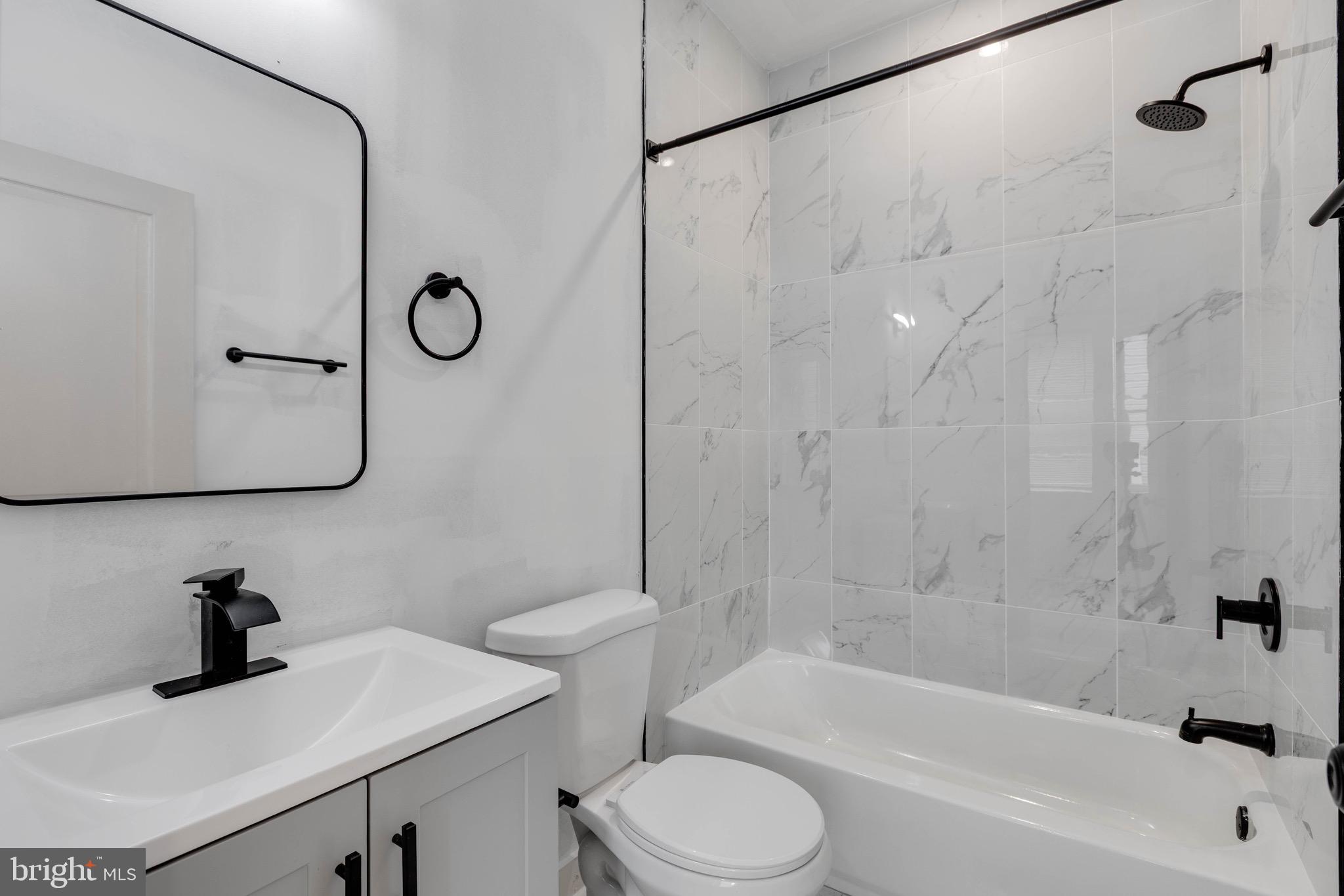 3962 PARRISH STREET 4