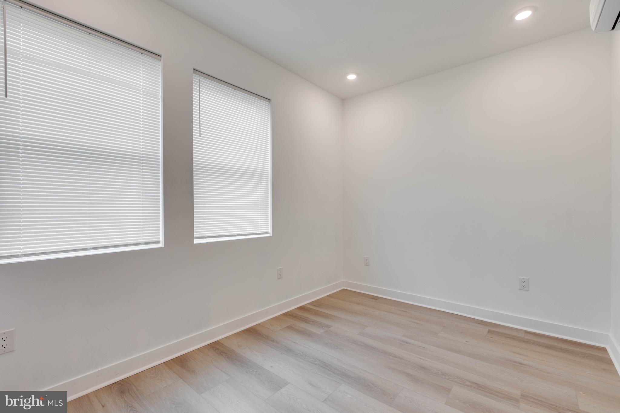 3962 PARRISH STREET 4