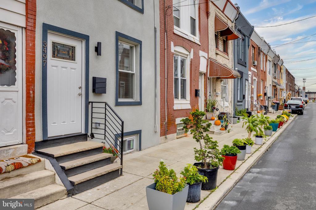 3497 WEIKEL STREET