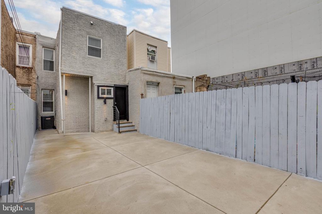 3497 WEIKEL STREET