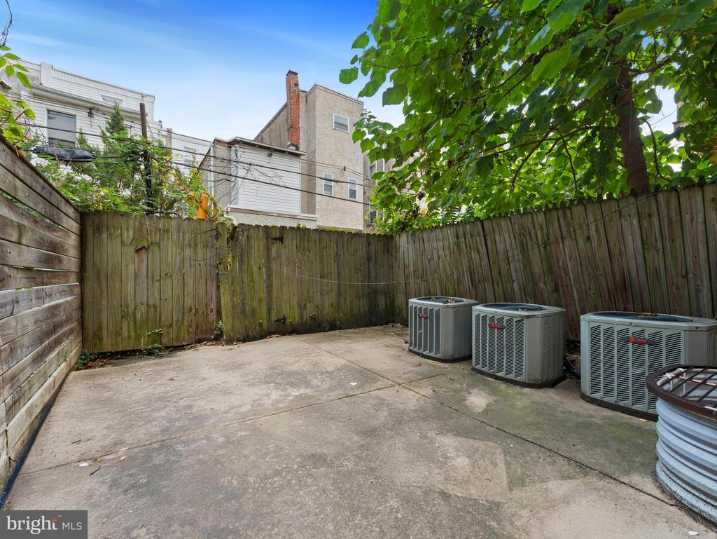 1813 N 18TH STREET 1