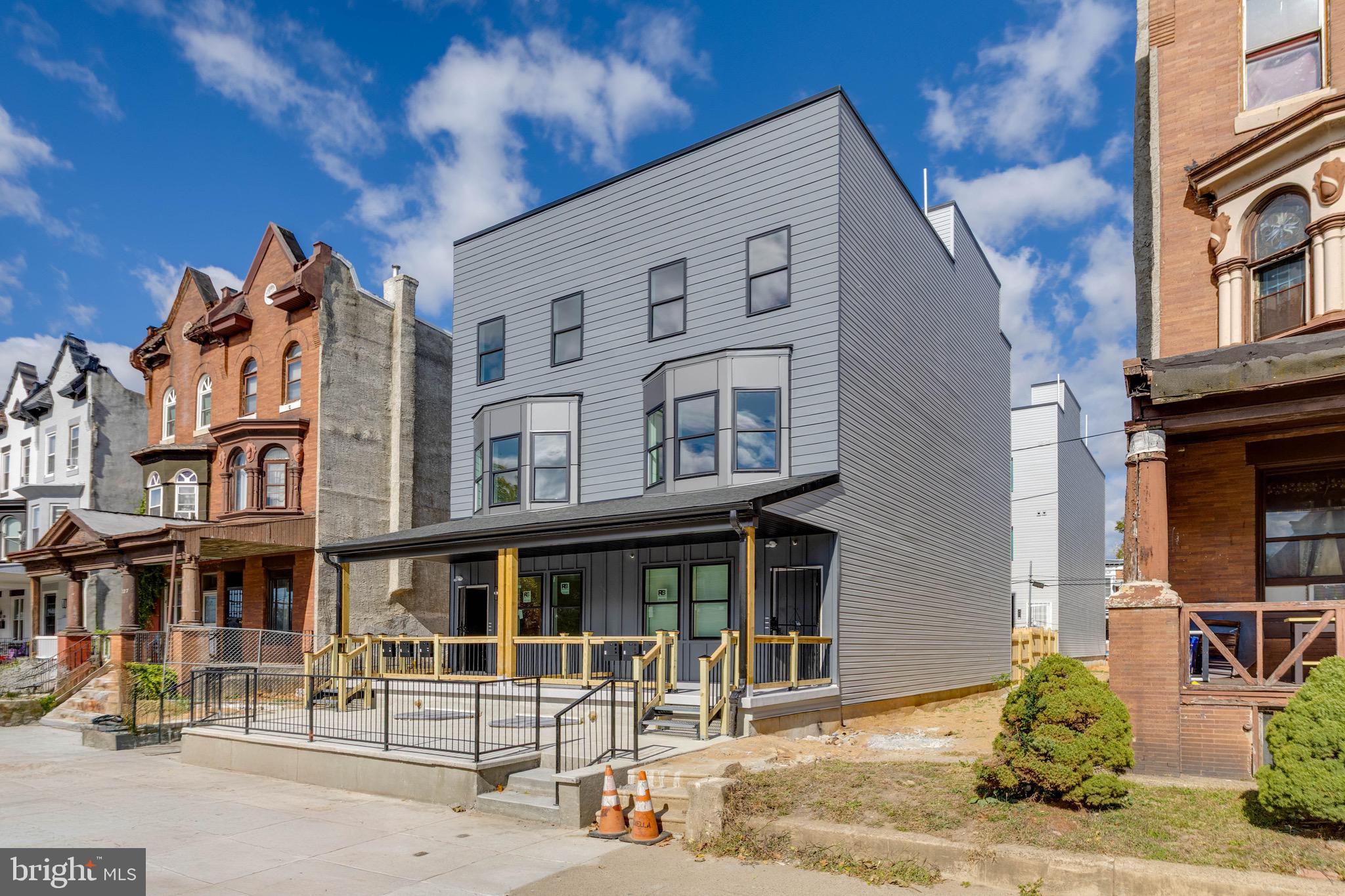 1221 W LEHIGH AVENUE 1