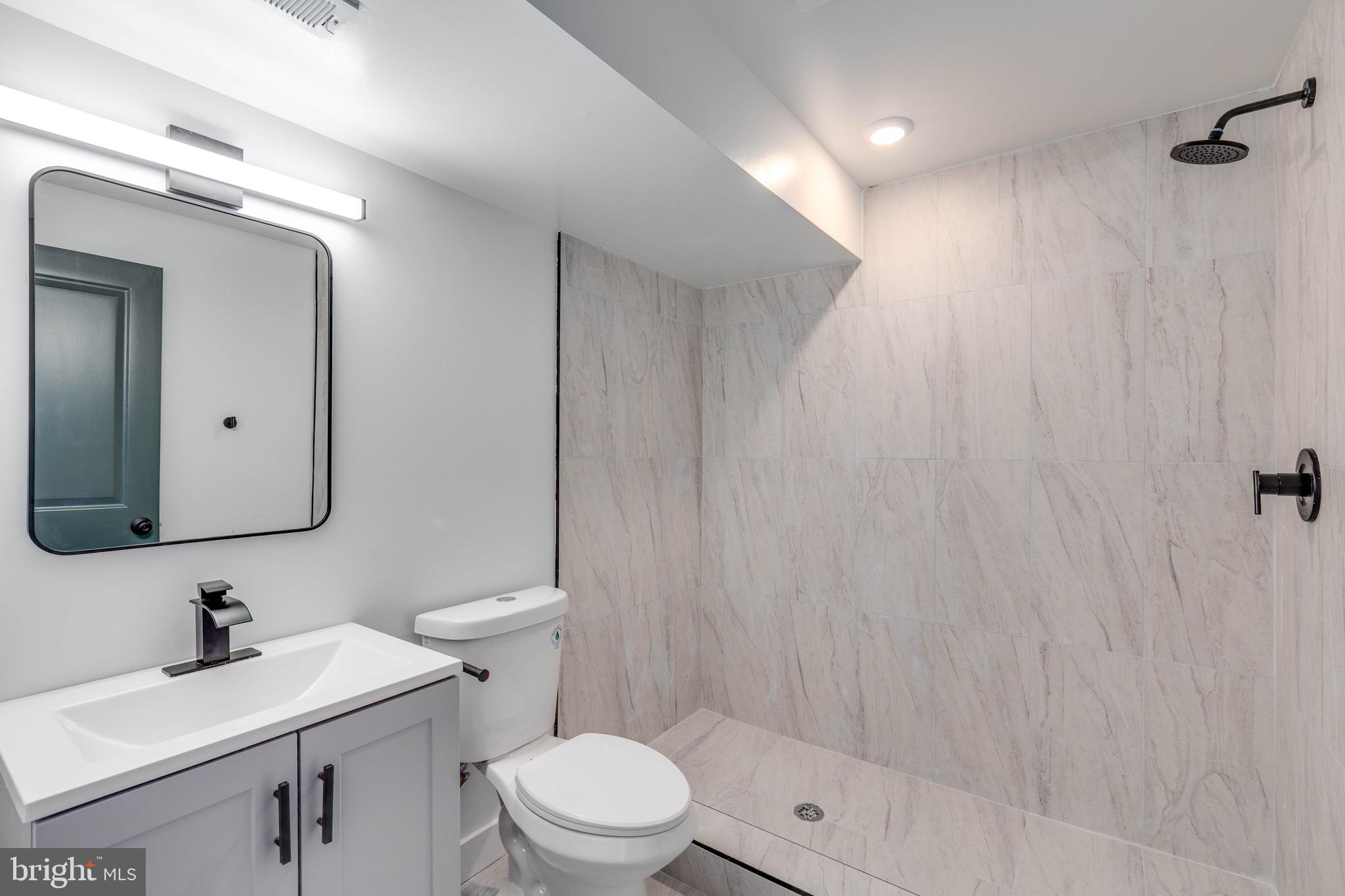 1221 W LEHIGH AVENUE 1