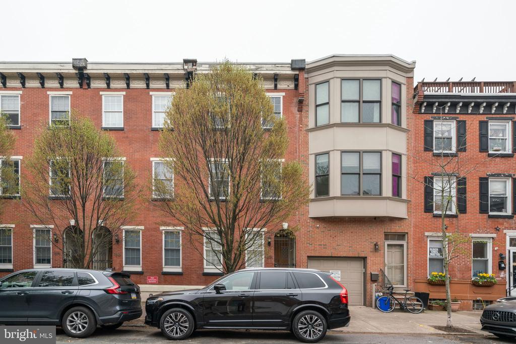 1818 CHRISTIAN STREET 3