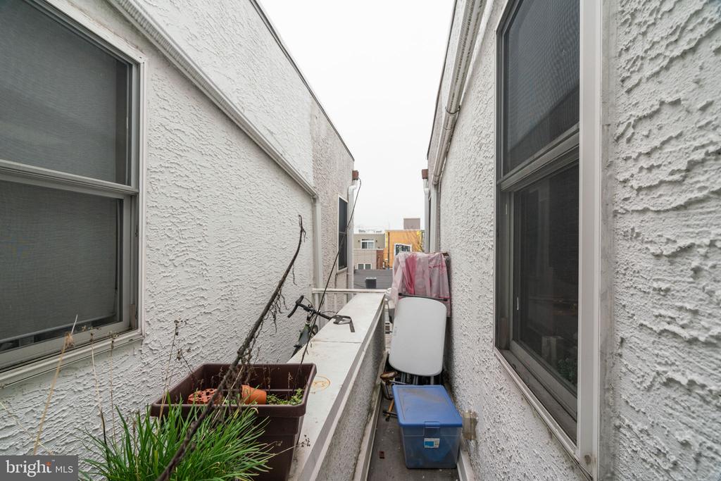 1818 CHRISTIAN STREET 3
