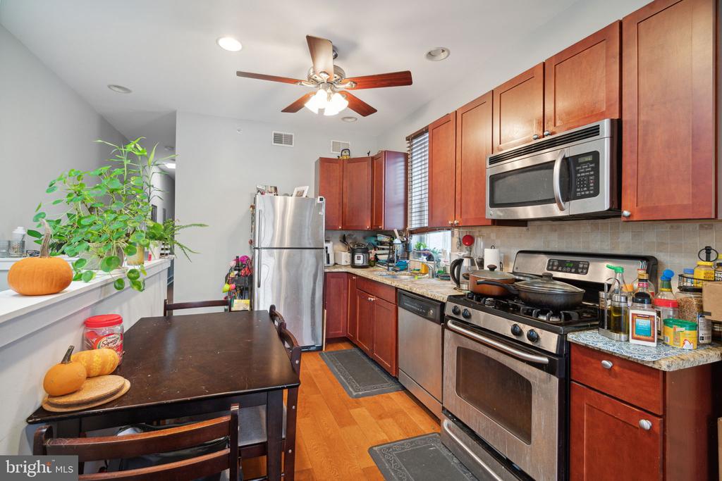 1818 CHRISTIAN STREET 3