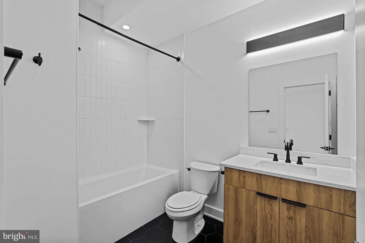 4225 POWELTON AVENUE 2