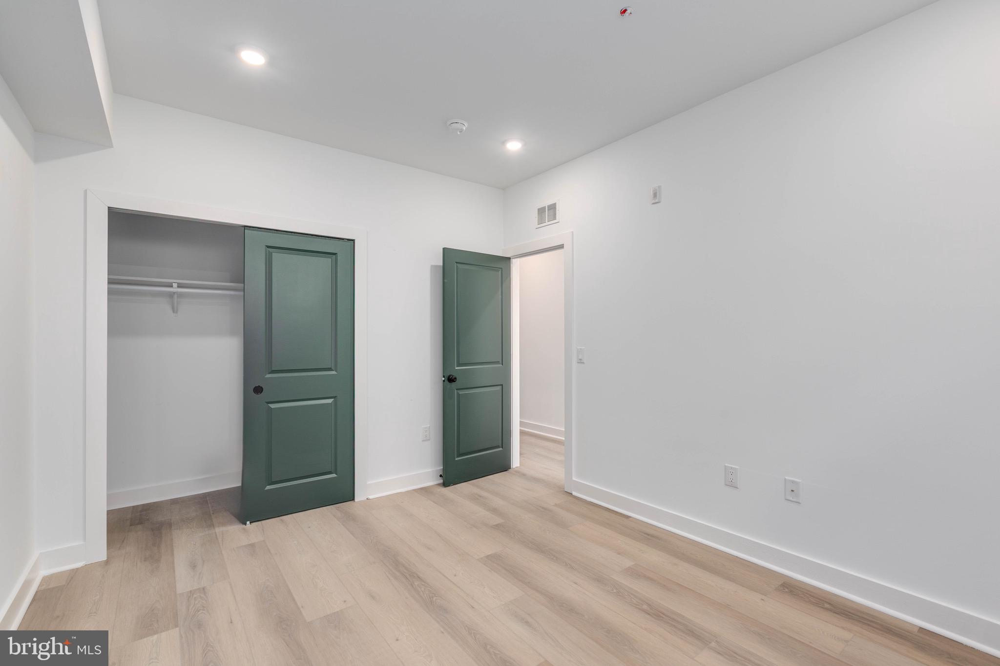 1223 W LEHIGH AVENUE 1