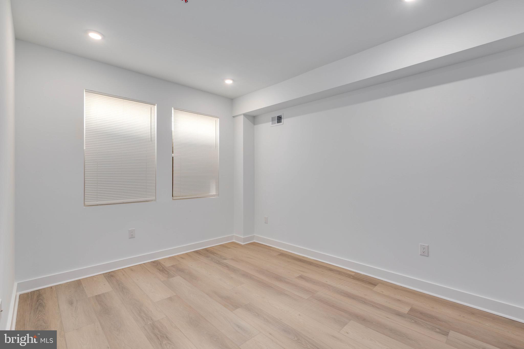 1223 W LEHIGH AVENUE 1