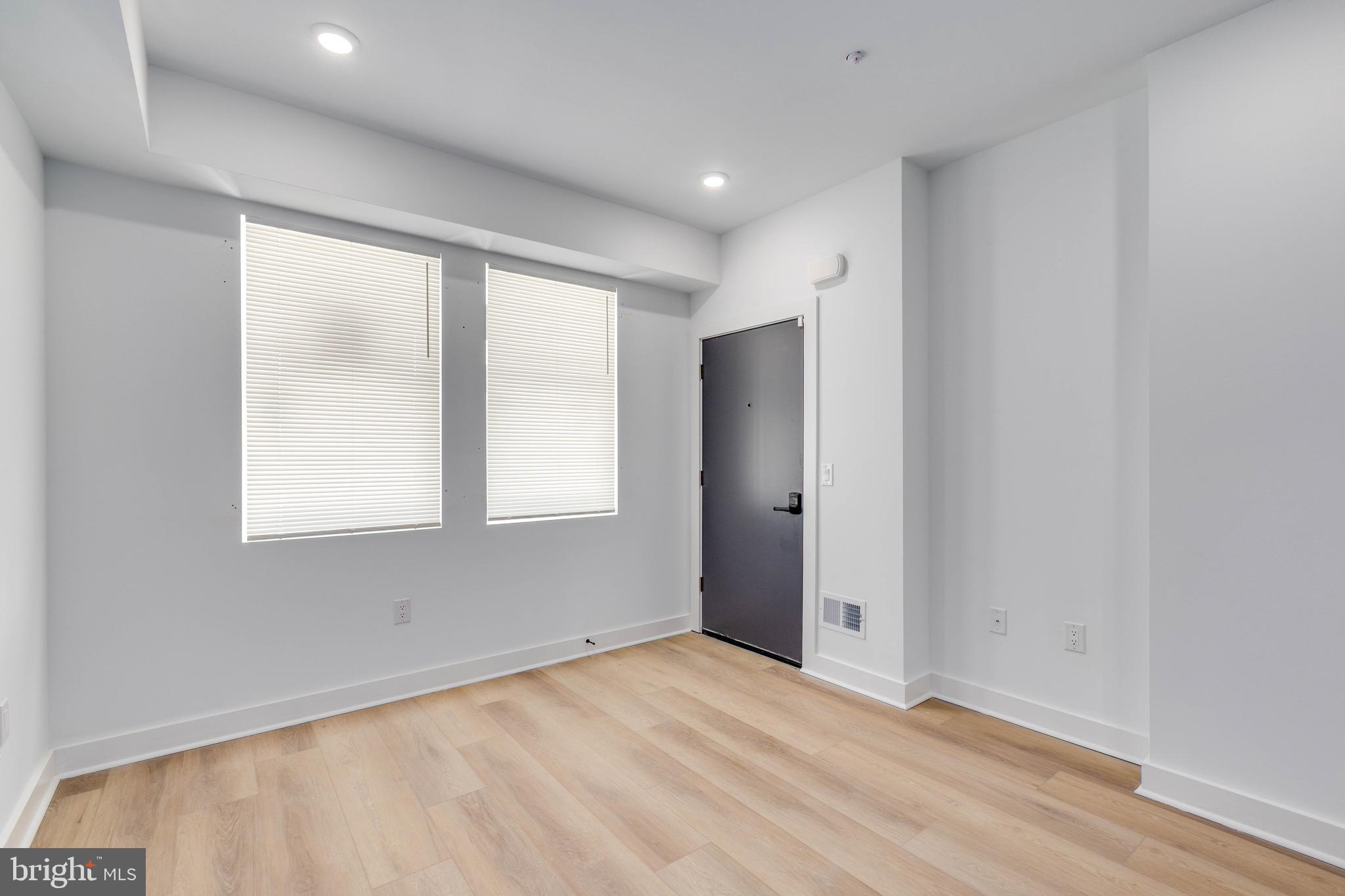 1223 W LEHIGH AVENUE 1