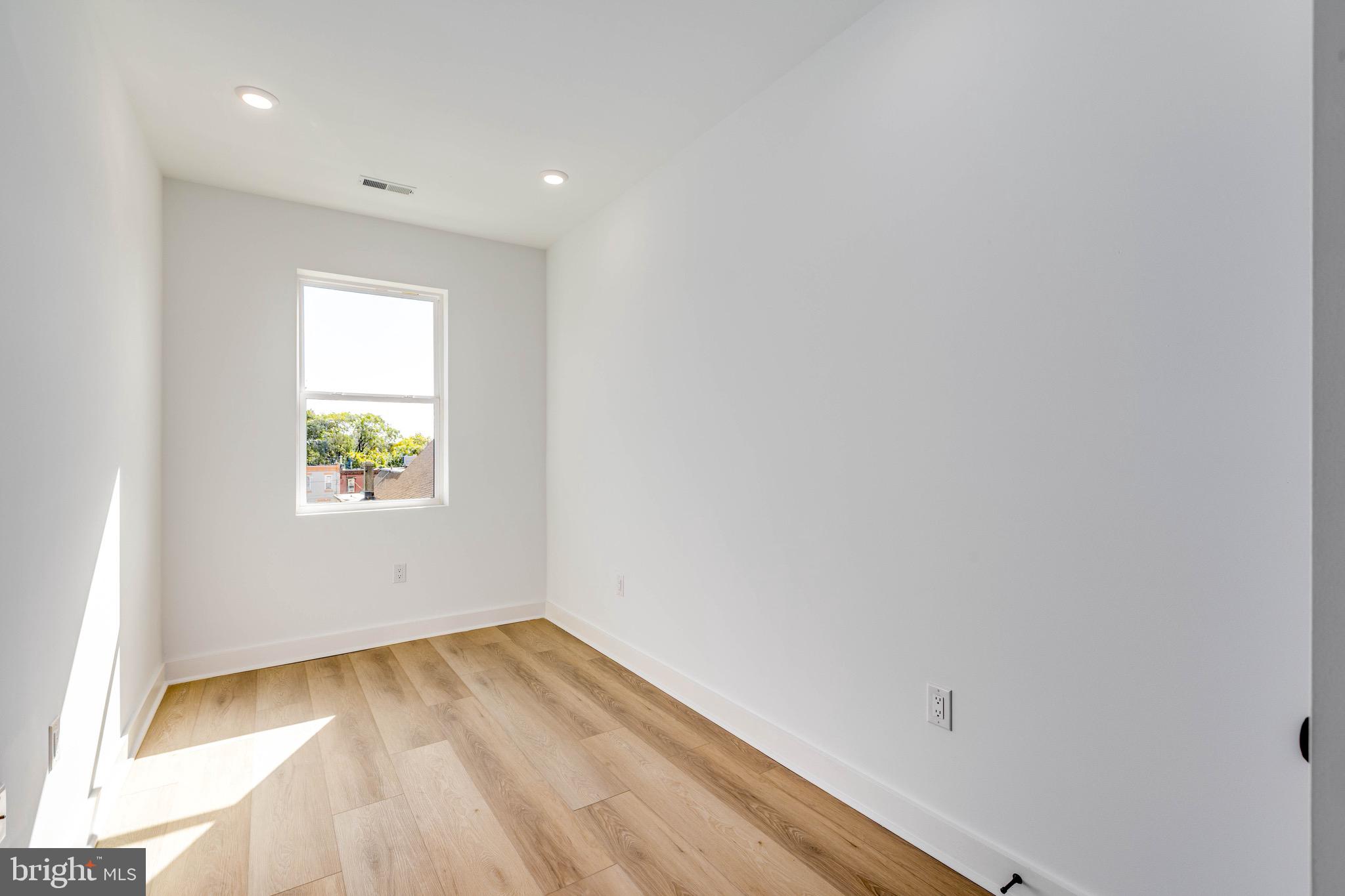 1223 W LEHIGH AVENUE 3