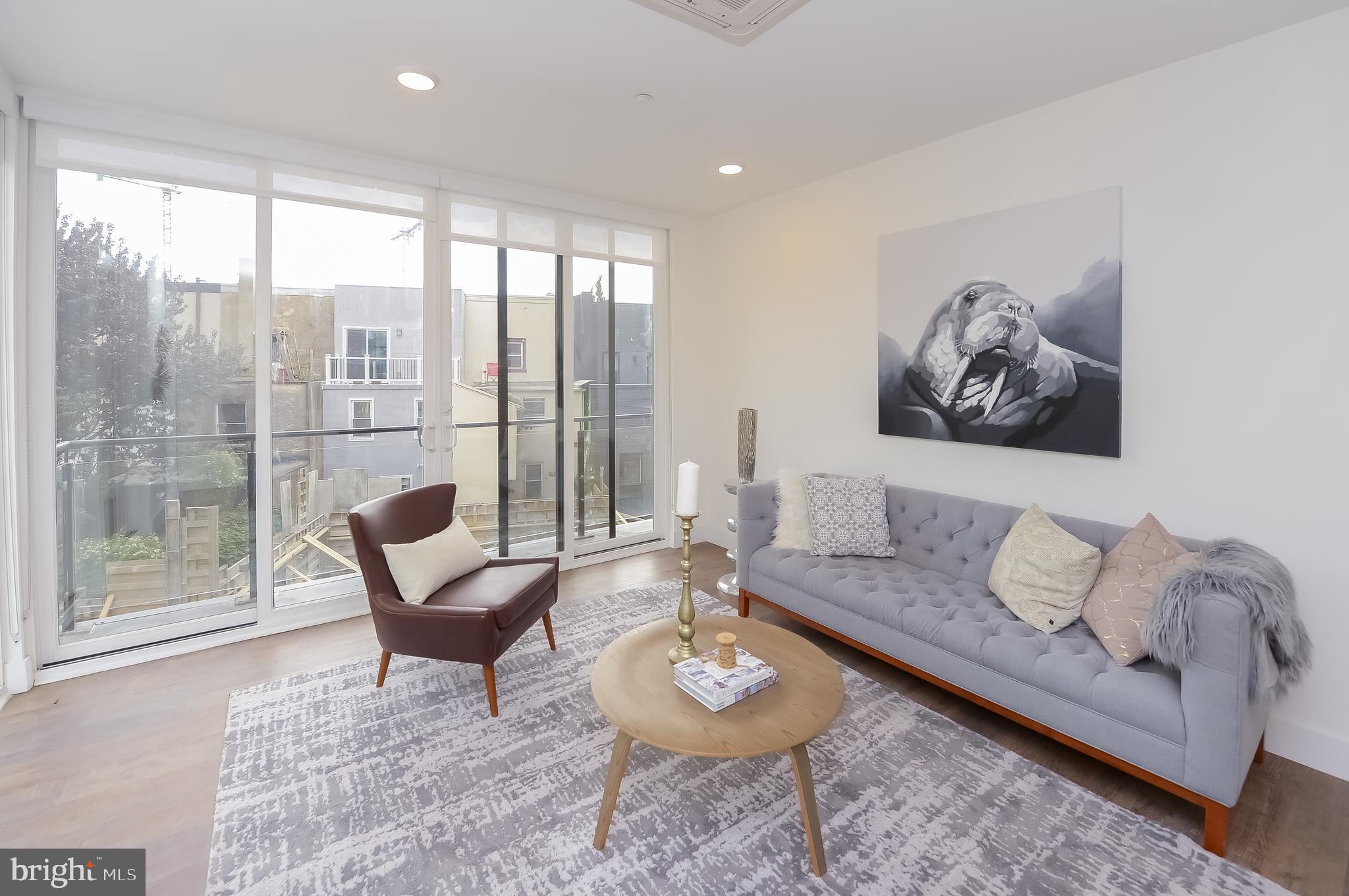 236 THOMPSON STREET B408