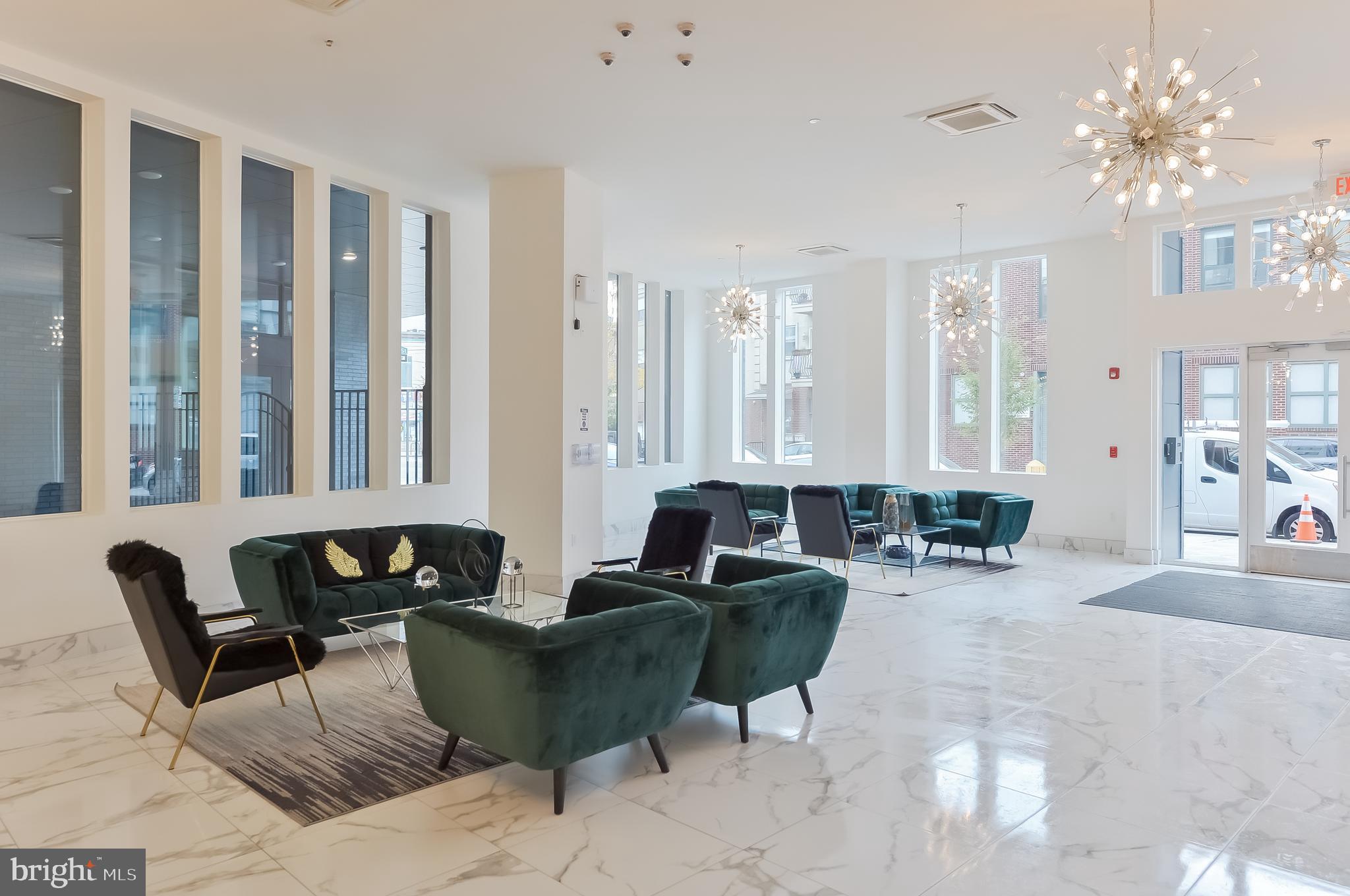 236 THOMPSON STREET B408