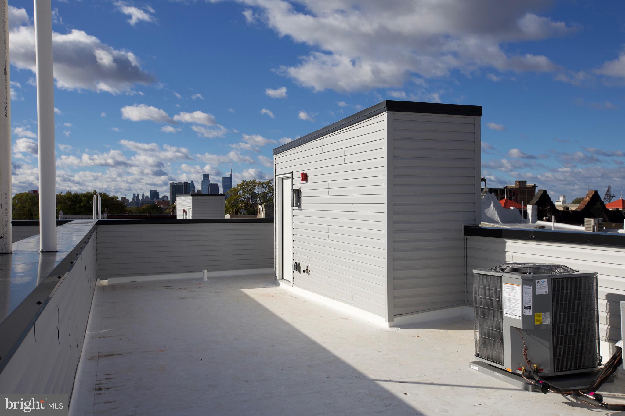 1224 W SILVER STREET 3