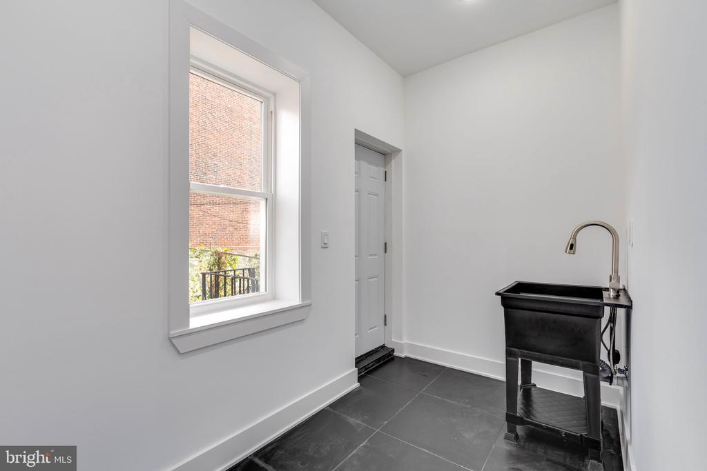 713 S 55TH STREET